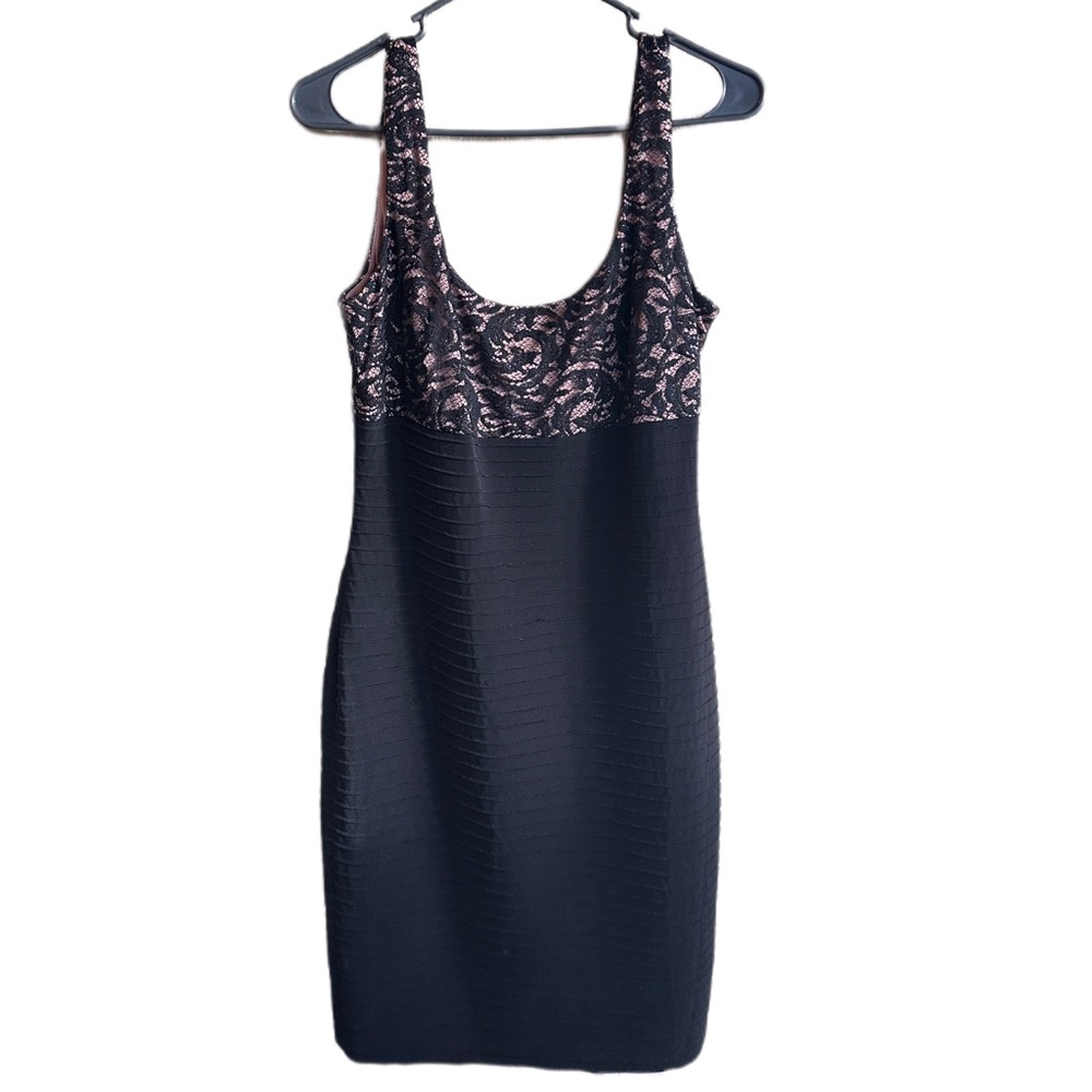 Calvin Klein black cocktail dress size 1/ form fitting dinner dress